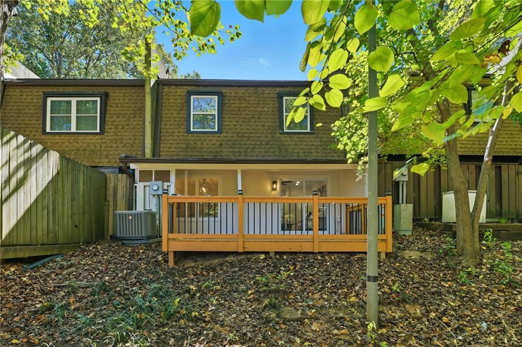 745 Cedar Pointe Court SW