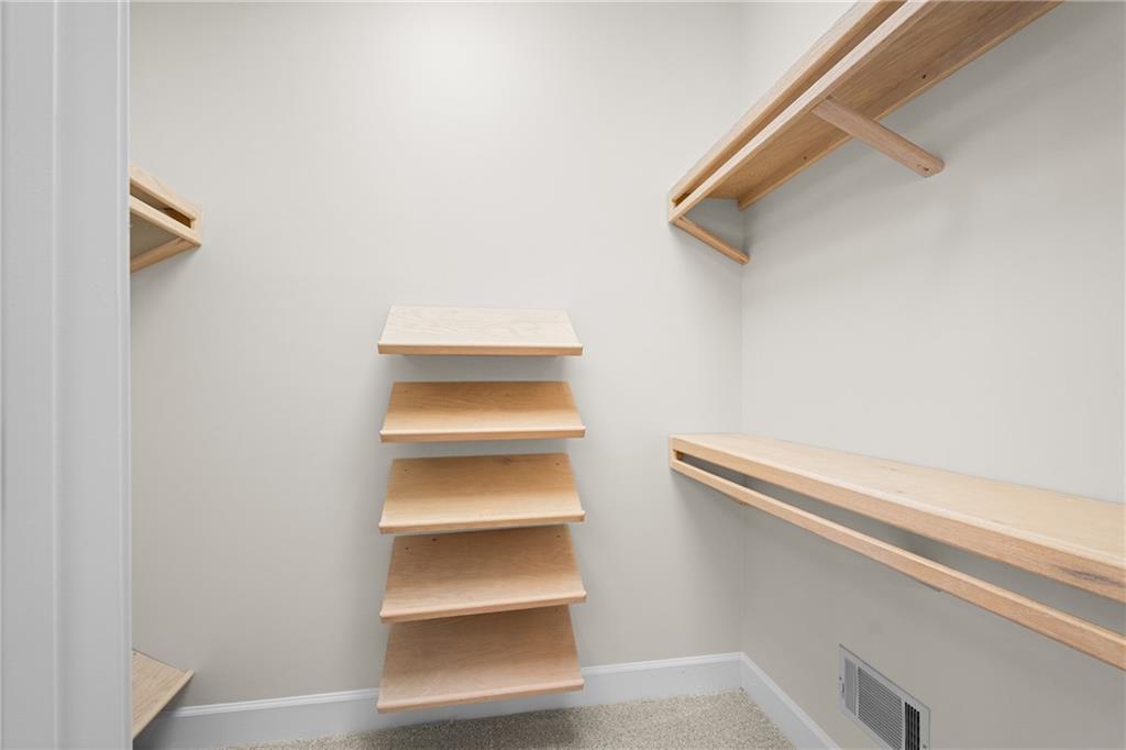 1660 Carlson Lane SW