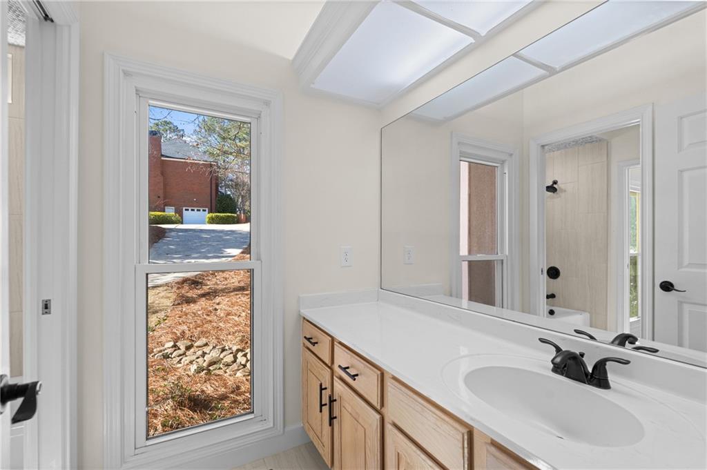 1660 Carlson Lane SW