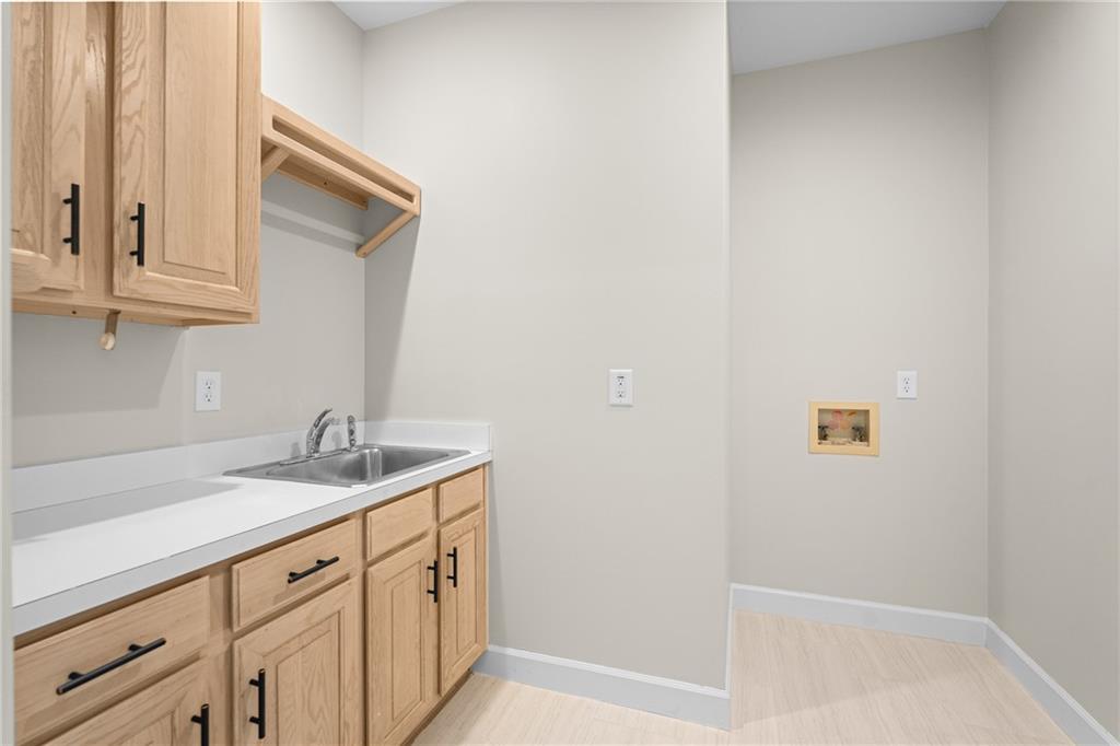 1660 Carlson Lane SW