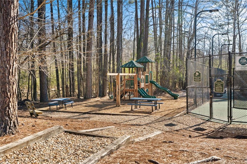 1660 Carlson Lane SW