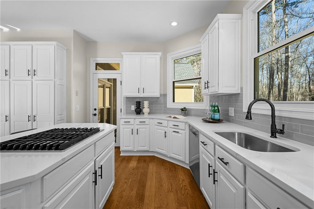 1660 Carlson Lane SW