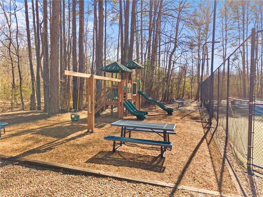 1660 Carlson Lane SW