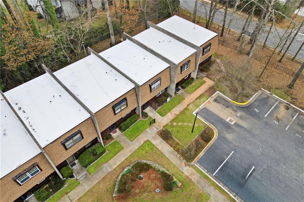 745 Cedar Pointe Court SW