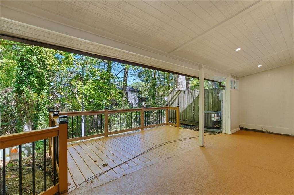 745 Cedar Pointe Court SW