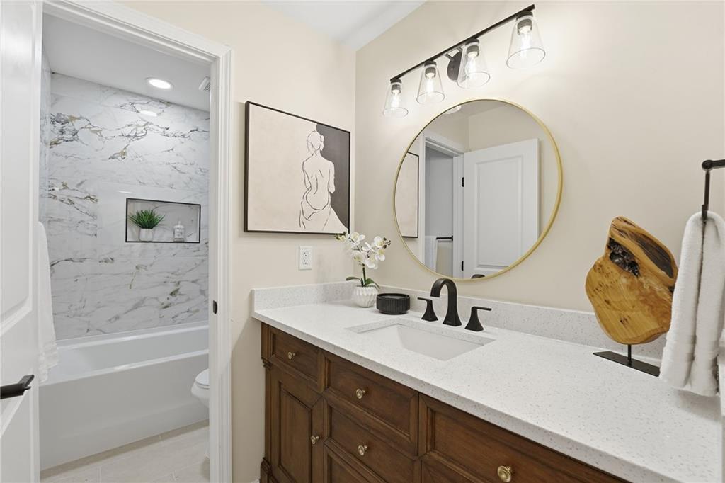 745 Cedar Pointe Court SW