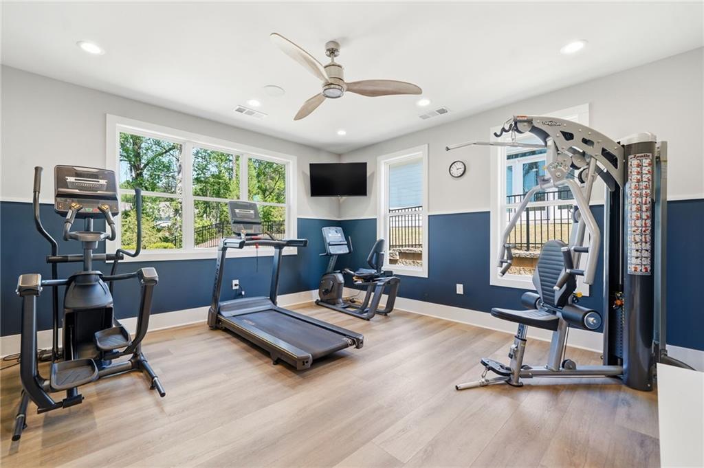 400 Grafton Walk