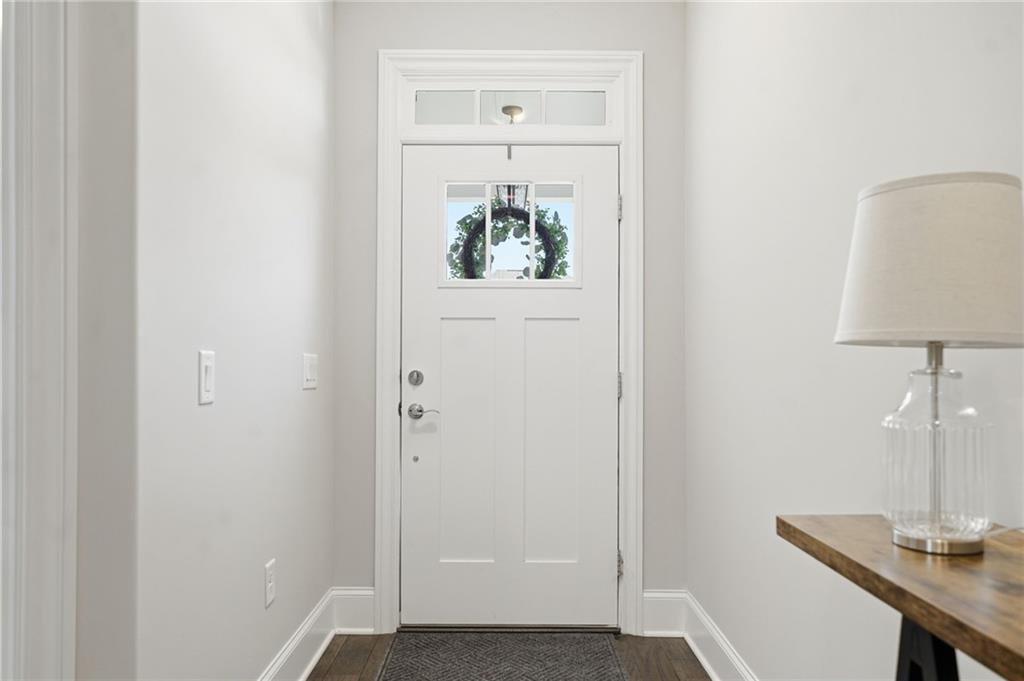 400 Grafton Walk