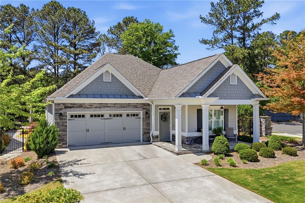 400 Grafton Walk