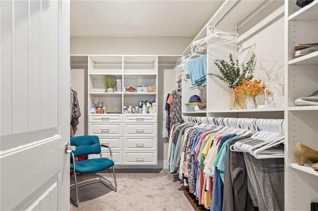 400 Grafton Walk