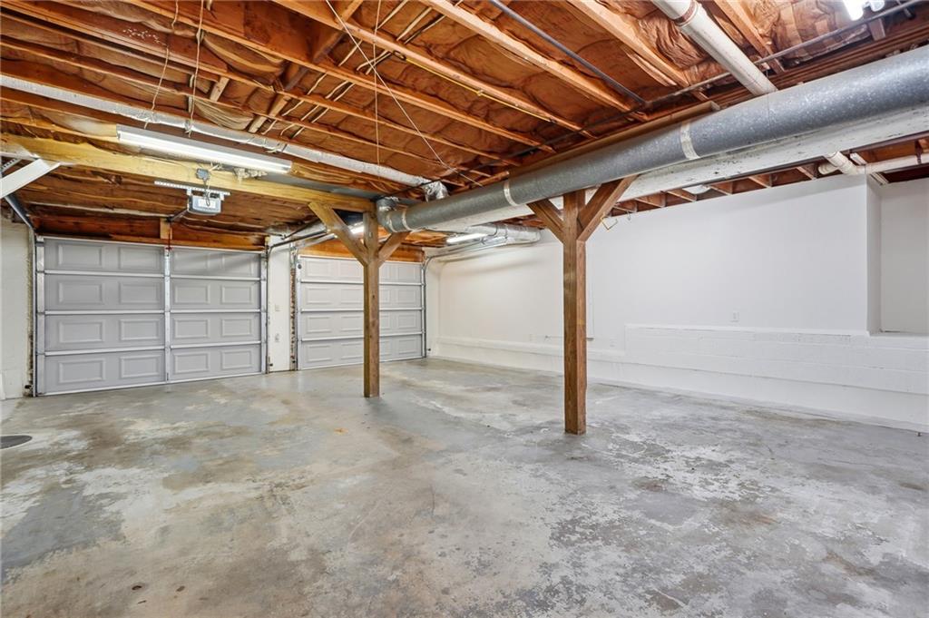 585 Rivercrest Drive