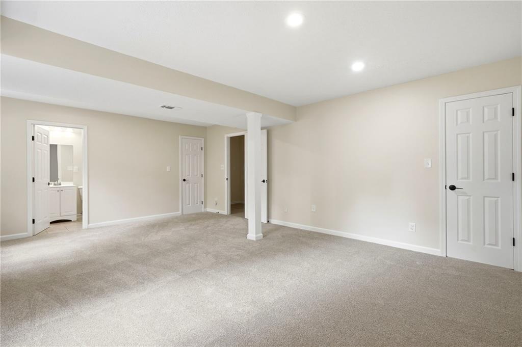 585 Rivercrest Drive