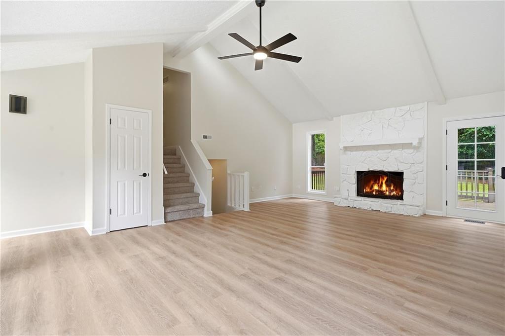 585 Rivercrest Drive