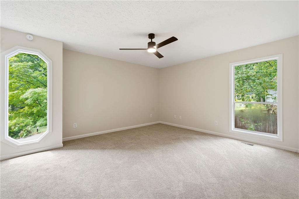 585 Rivercrest Drive