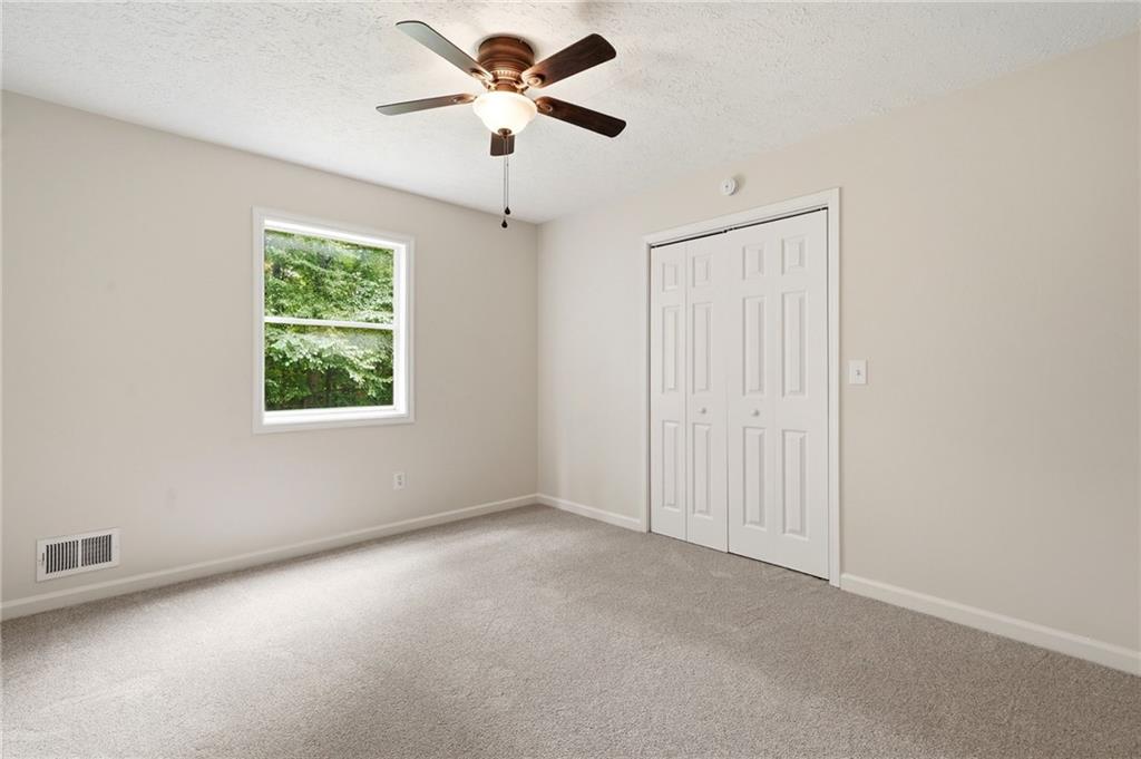 585 Rivercrest Drive
