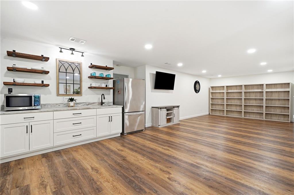 111 Bevington Lane