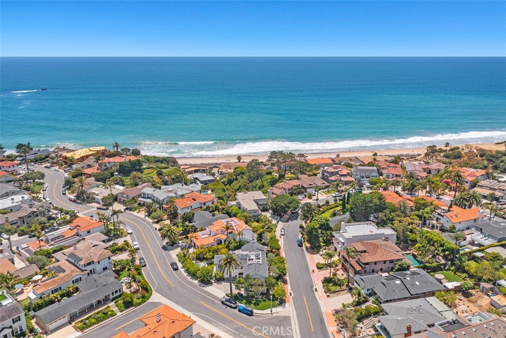 315 W Avenida Valencia