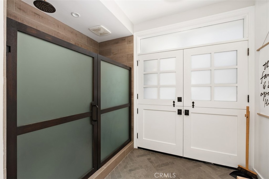 315 W Avenida Valencia