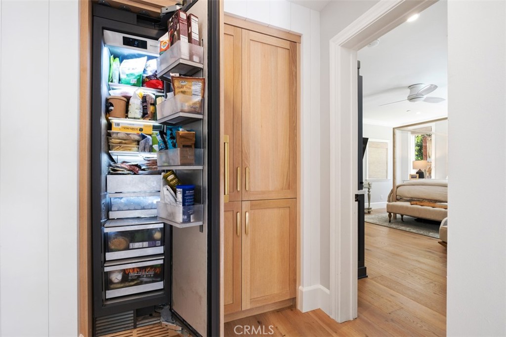 315 W Avenida Valencia