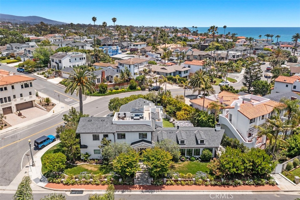 315 W Avenida Valencia