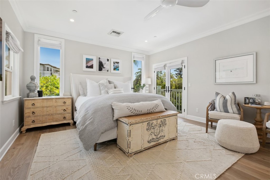 315 W Avenida Valencia