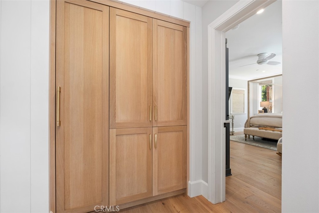 315 W Avenida Valencia