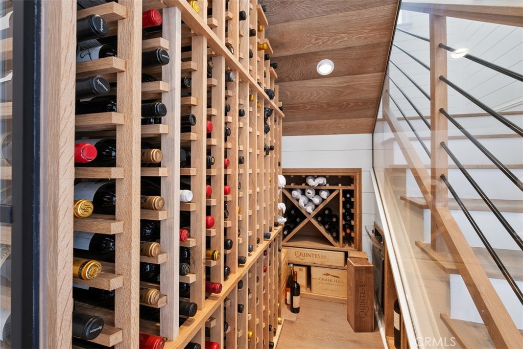 315 W Avenida Valencia