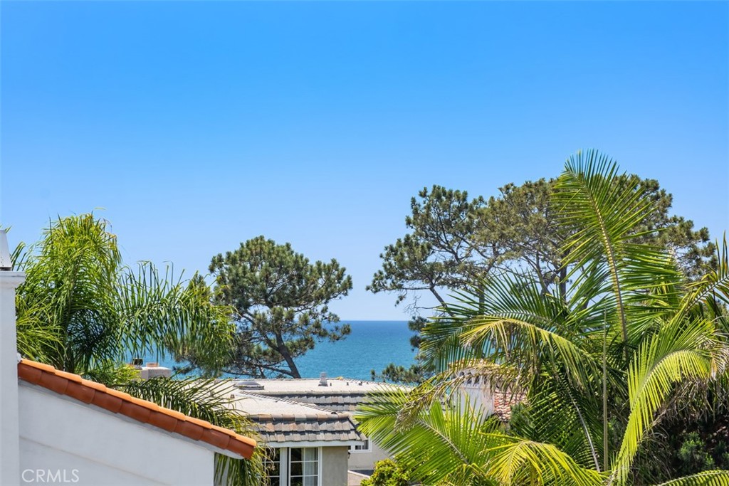 315 W Avenida Valencia