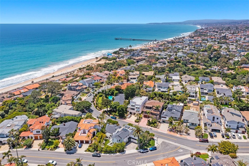 315 W Avenida Valencia