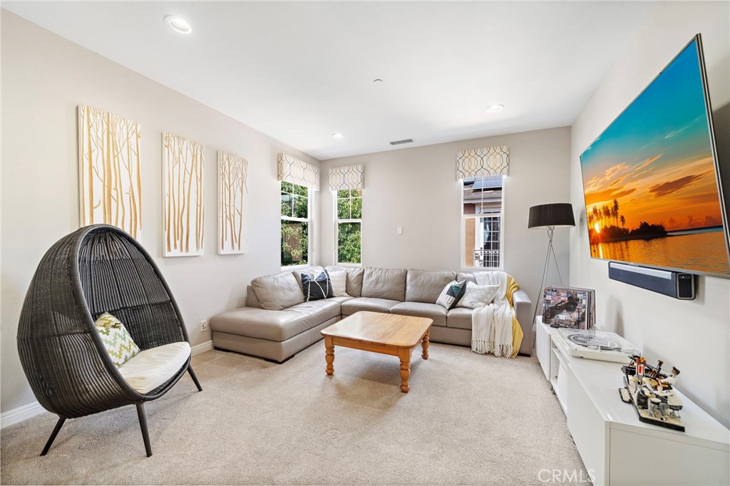 8 Ranunculus Street