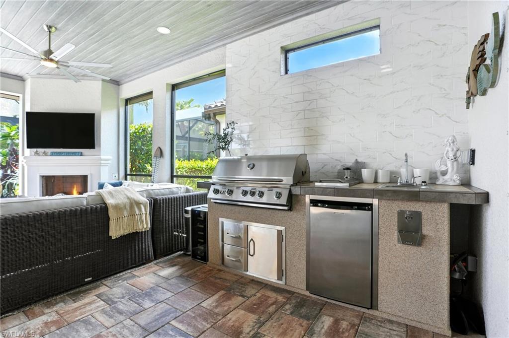 9401 Terresina DR | 3 bedrooms plus a den
