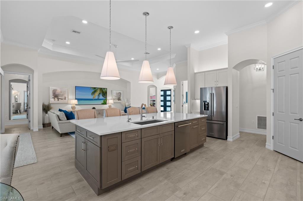 13816 Blue Bay CIR