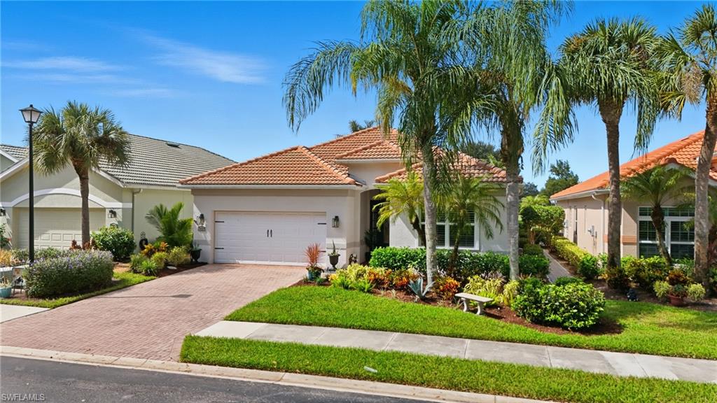 3535 Grand Cypress DR, NAPLES