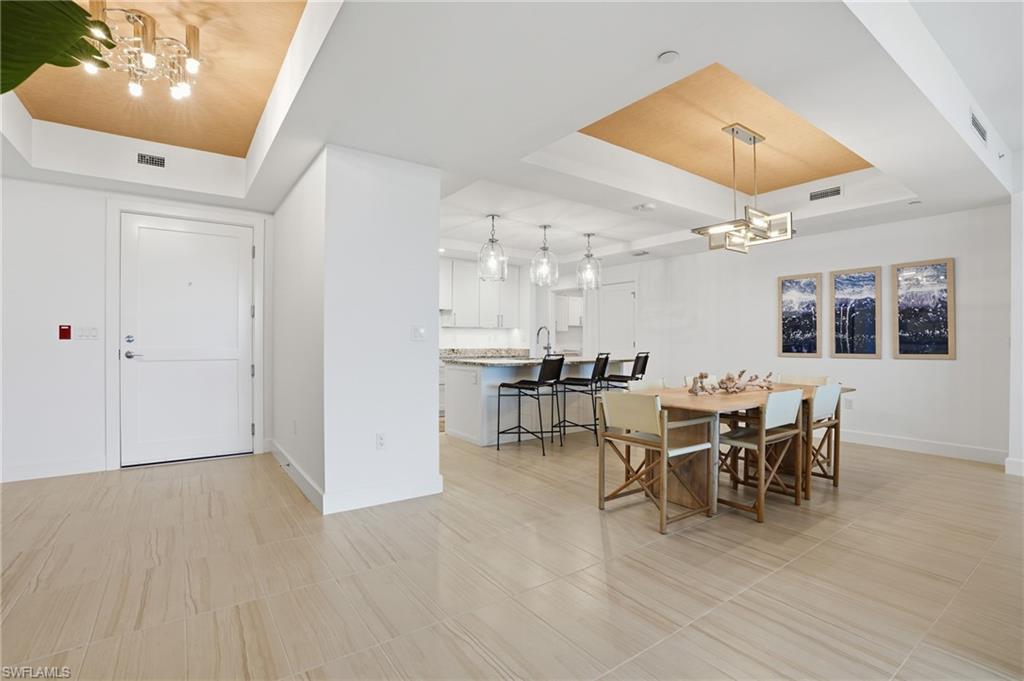 4142 Bay Beach LN 405