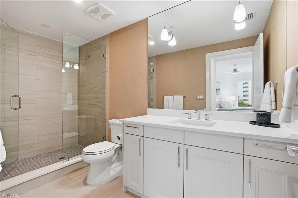 4142 Bay Beach LN 405