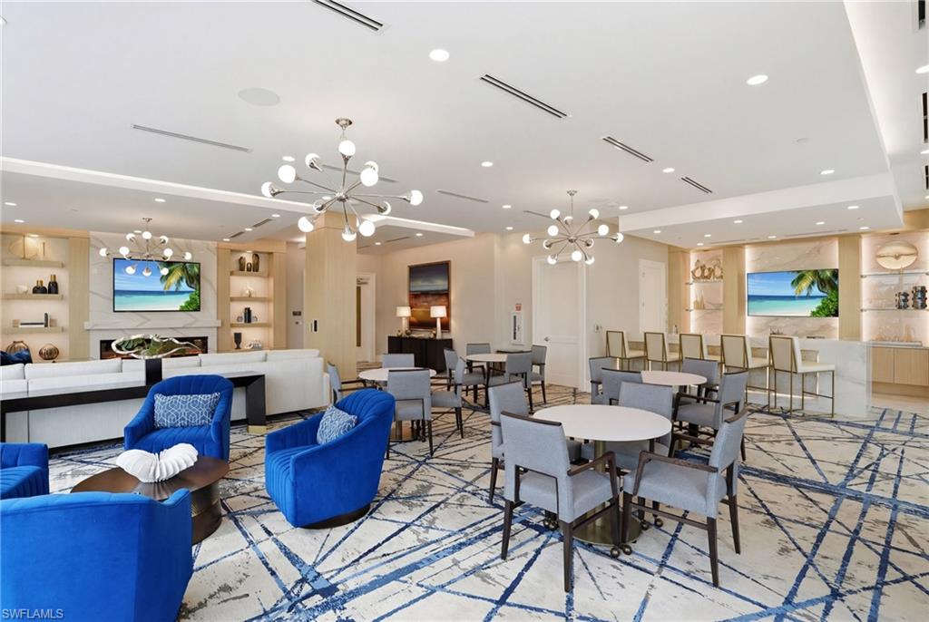 4142 Bay Beach LN 405