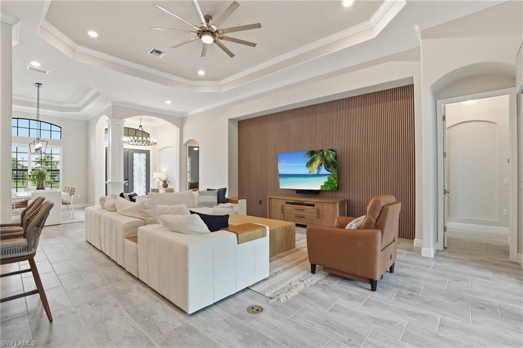 2327 Somerset PL