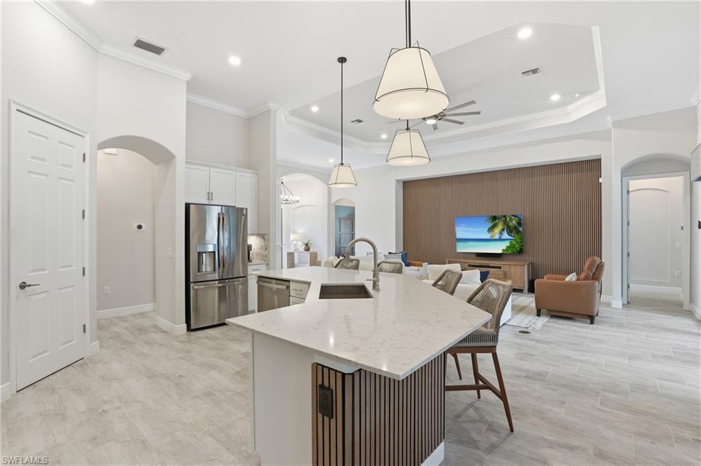 2327 Somerset PL