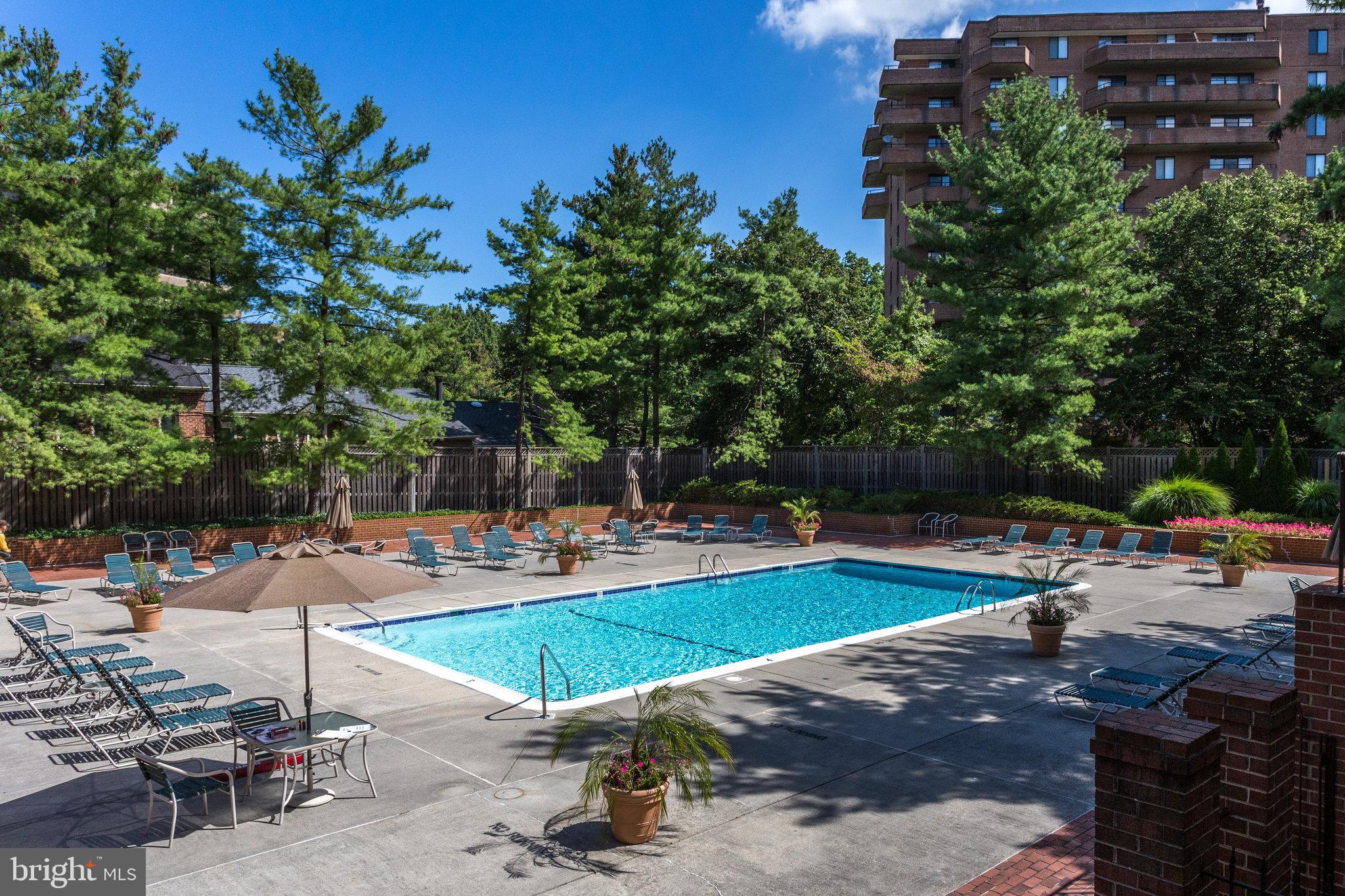 3259 SUTTON PLACE NW Unit: A