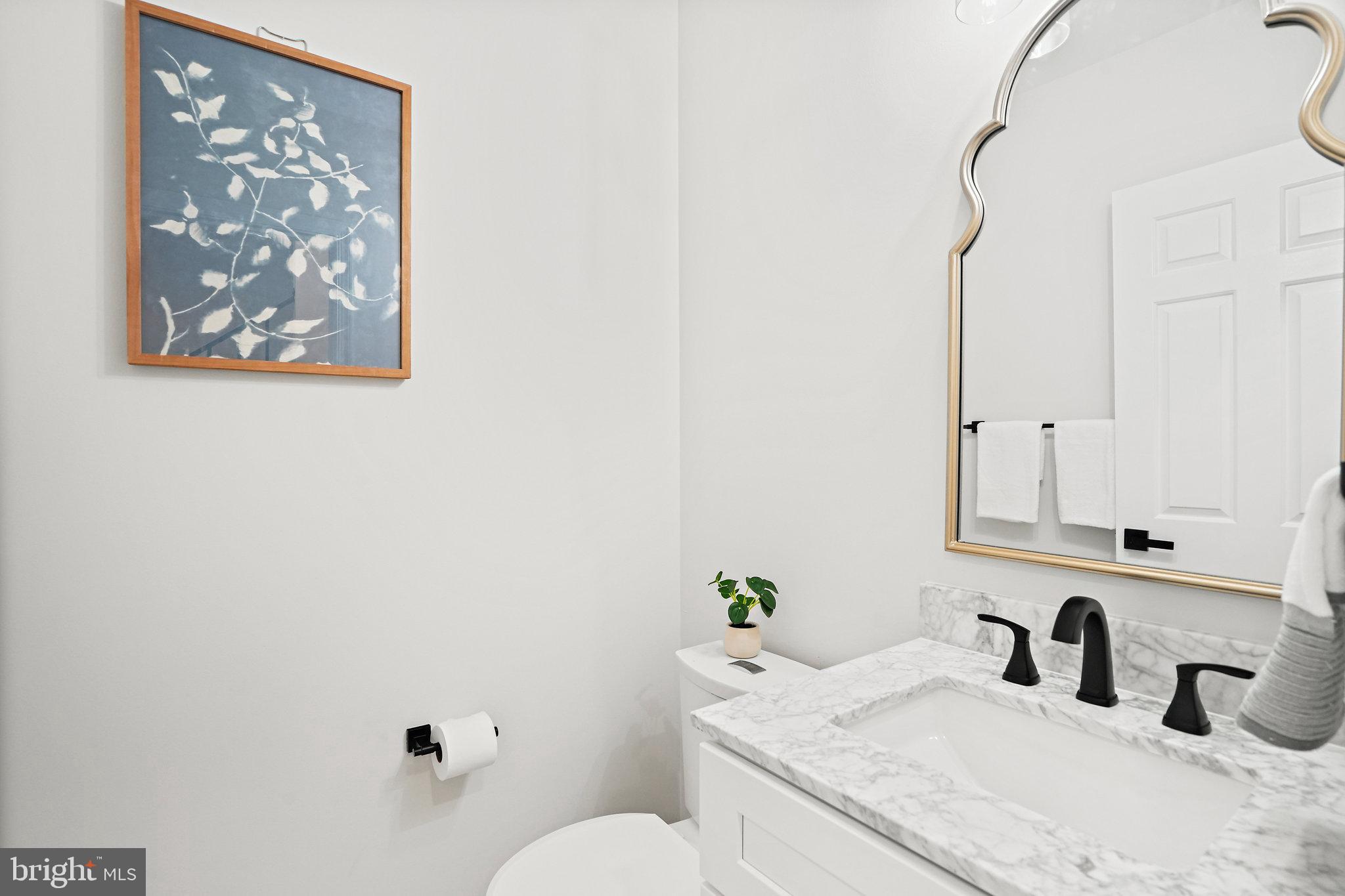 3259 SUTTON PLACE NW Unit: A