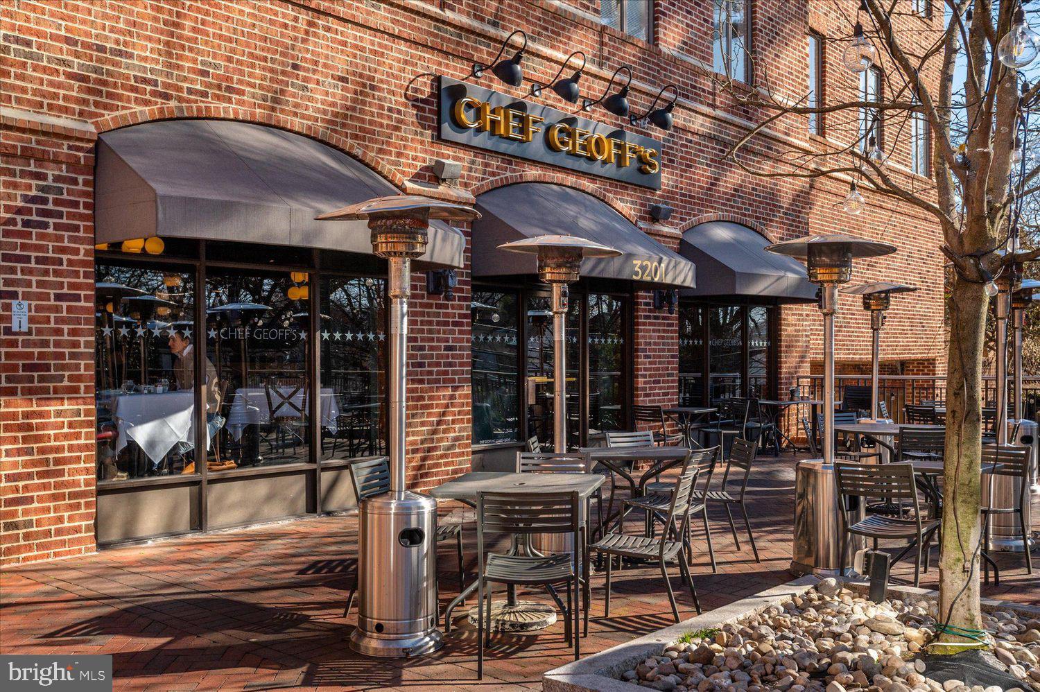 3259 SUTTON PLACE NW Unit: A