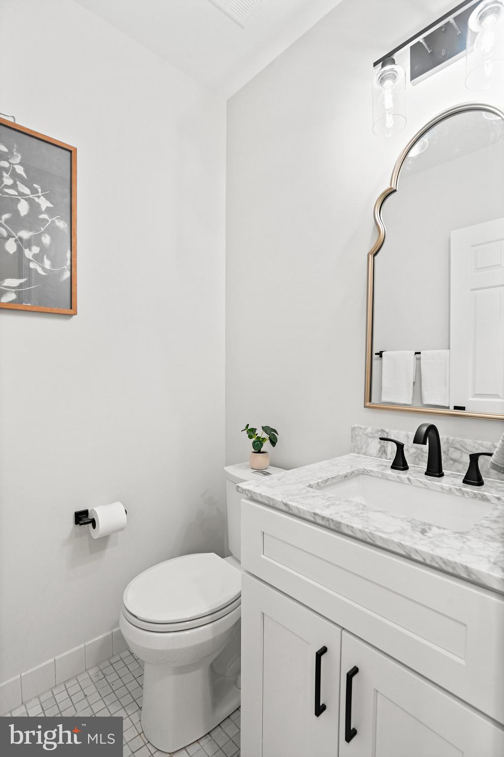 3259 SUTTON PLACE NW Unit: A