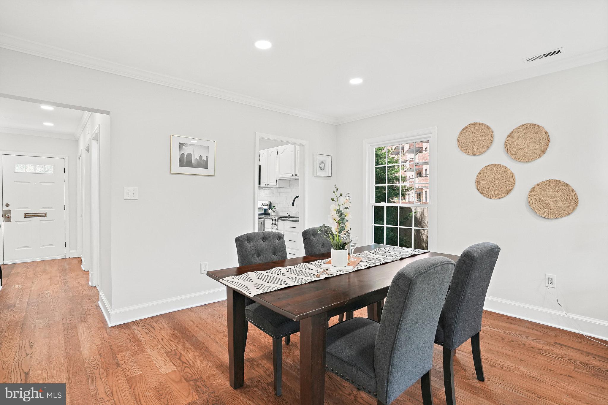3259 SUTTON PLACE NW Unit: A