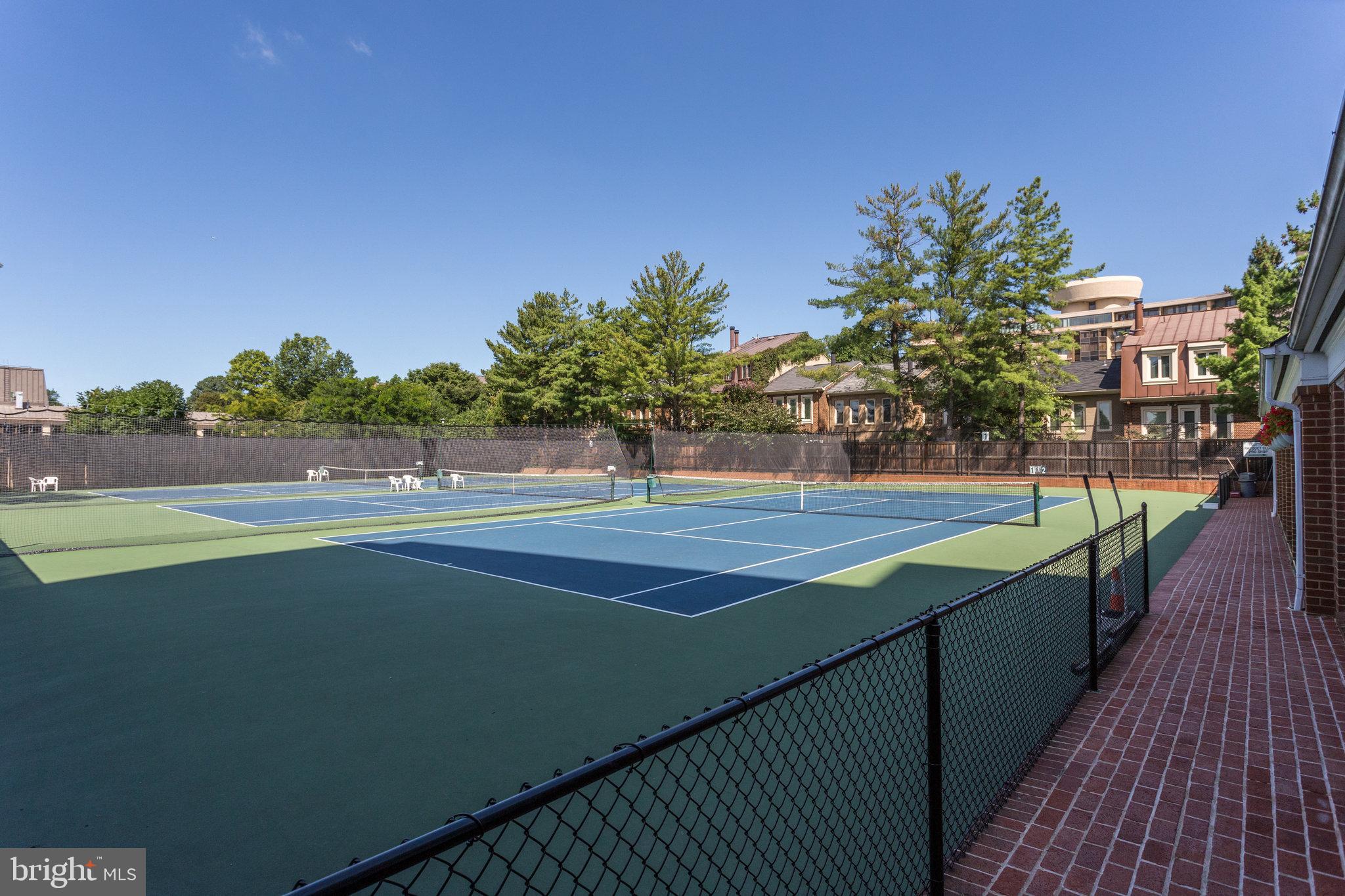 3259 SUTTON PLACE NW Unit: A