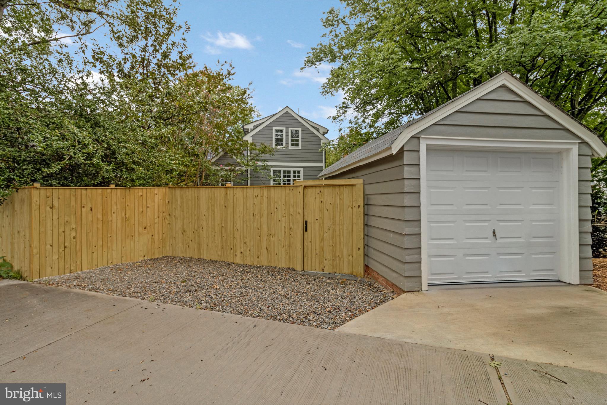 2921 LEGATION STREET NW