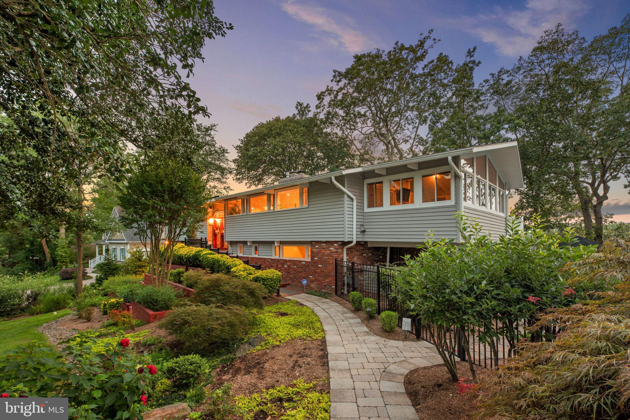 2908 SOUTHWATER POINT DRIVE