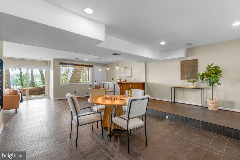2908 SOUTHWATER POINT DRIVE