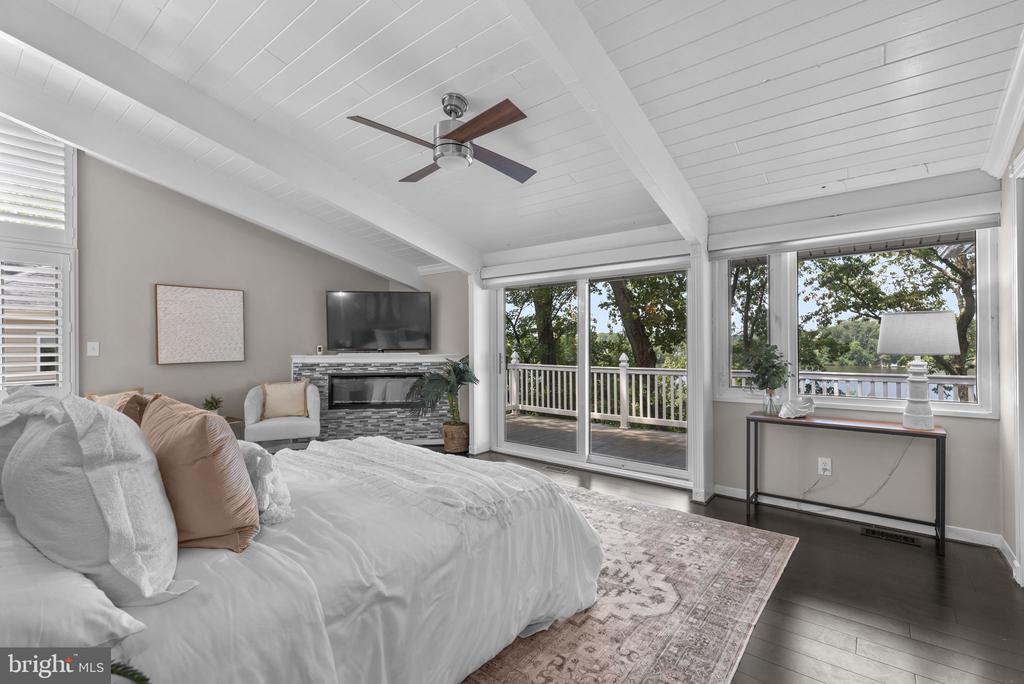 2908 SOUTHWATER POINT DRIVE