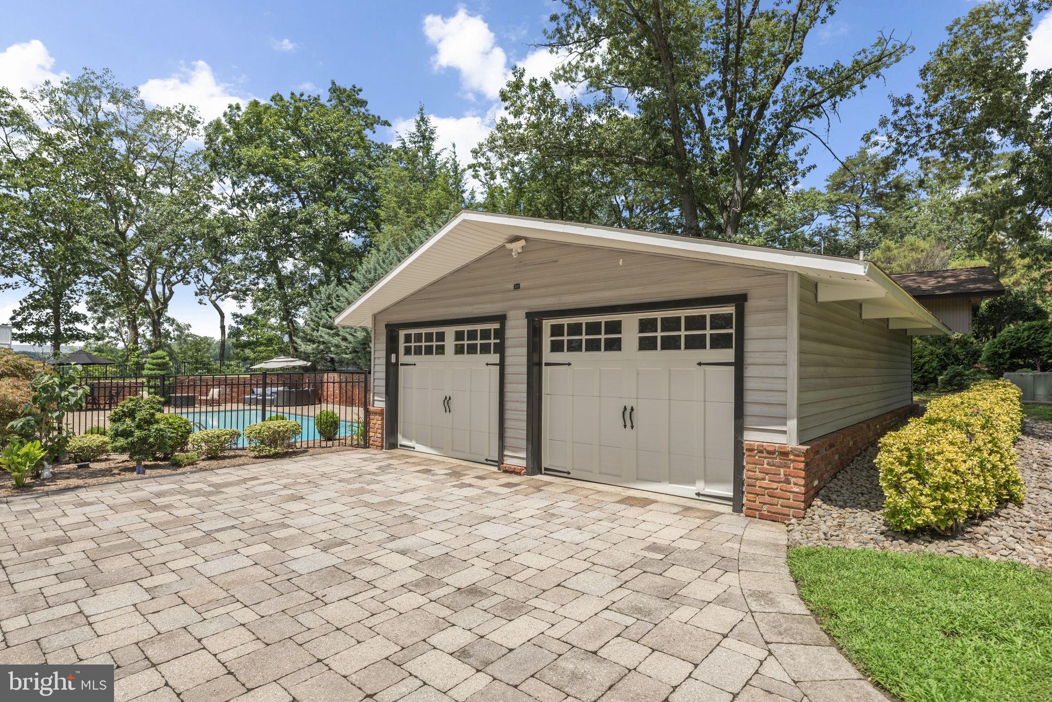 2908 SOUTHWATER POINT DRIVE