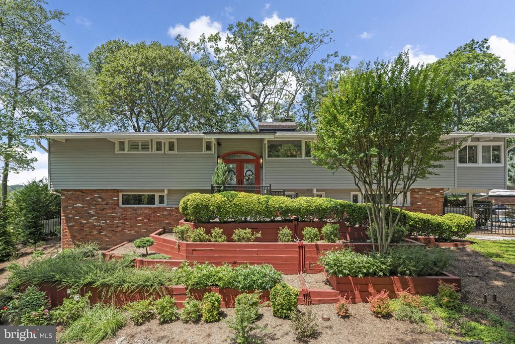 2908 SOUTHWATER POINT DRIVE